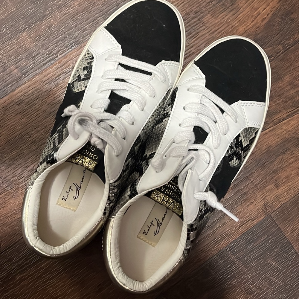 Vintage Havana size 7.5 never worn